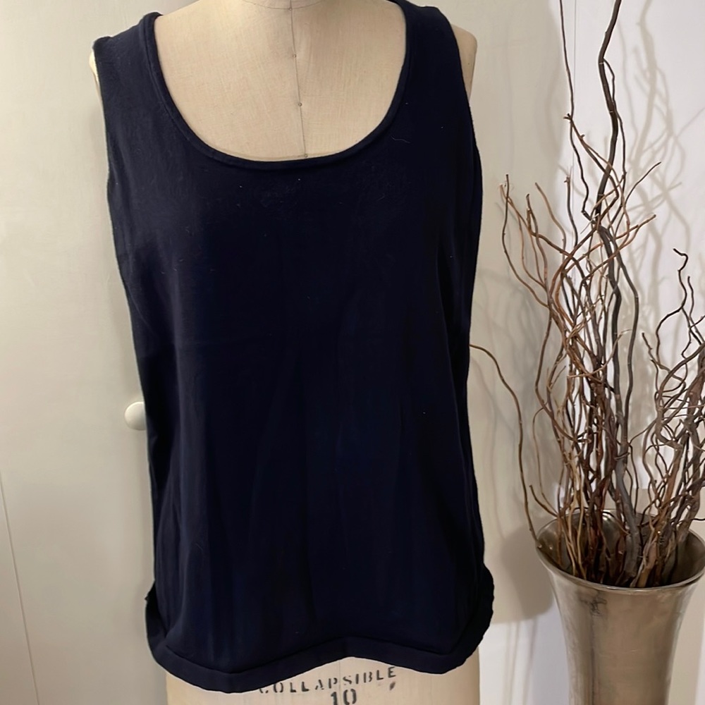 Jones New York navy scoop neck tank top
